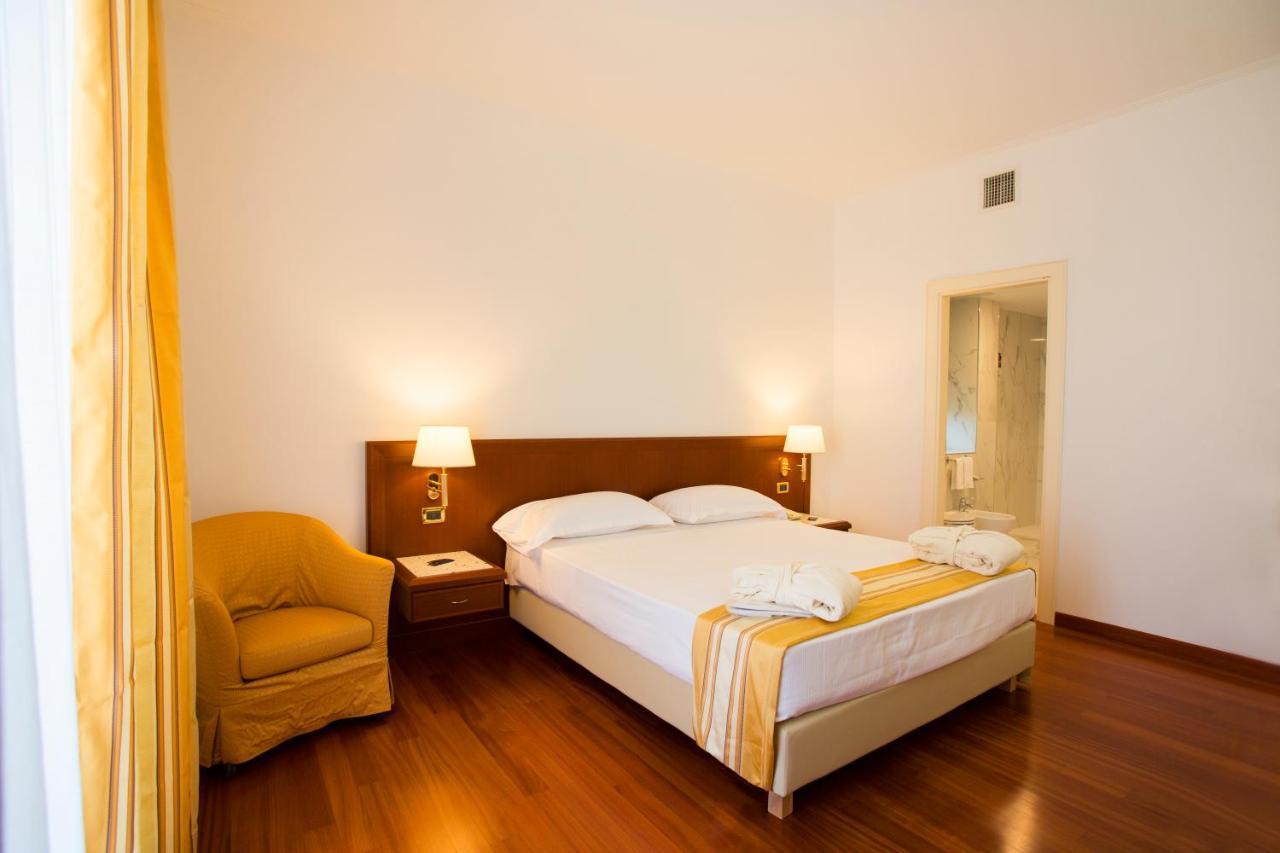 Europa 4* Rende