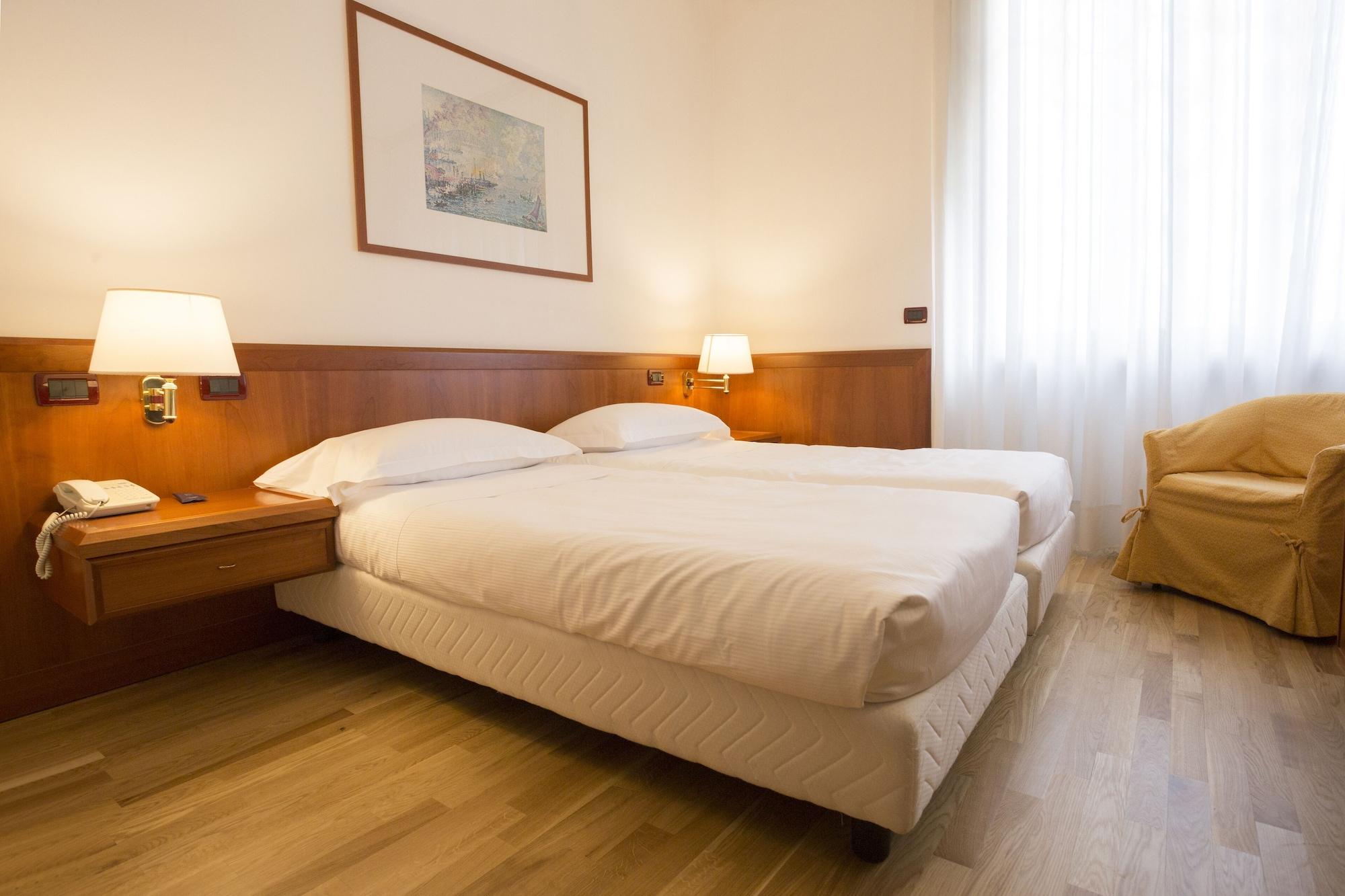 Europa 4* Rende