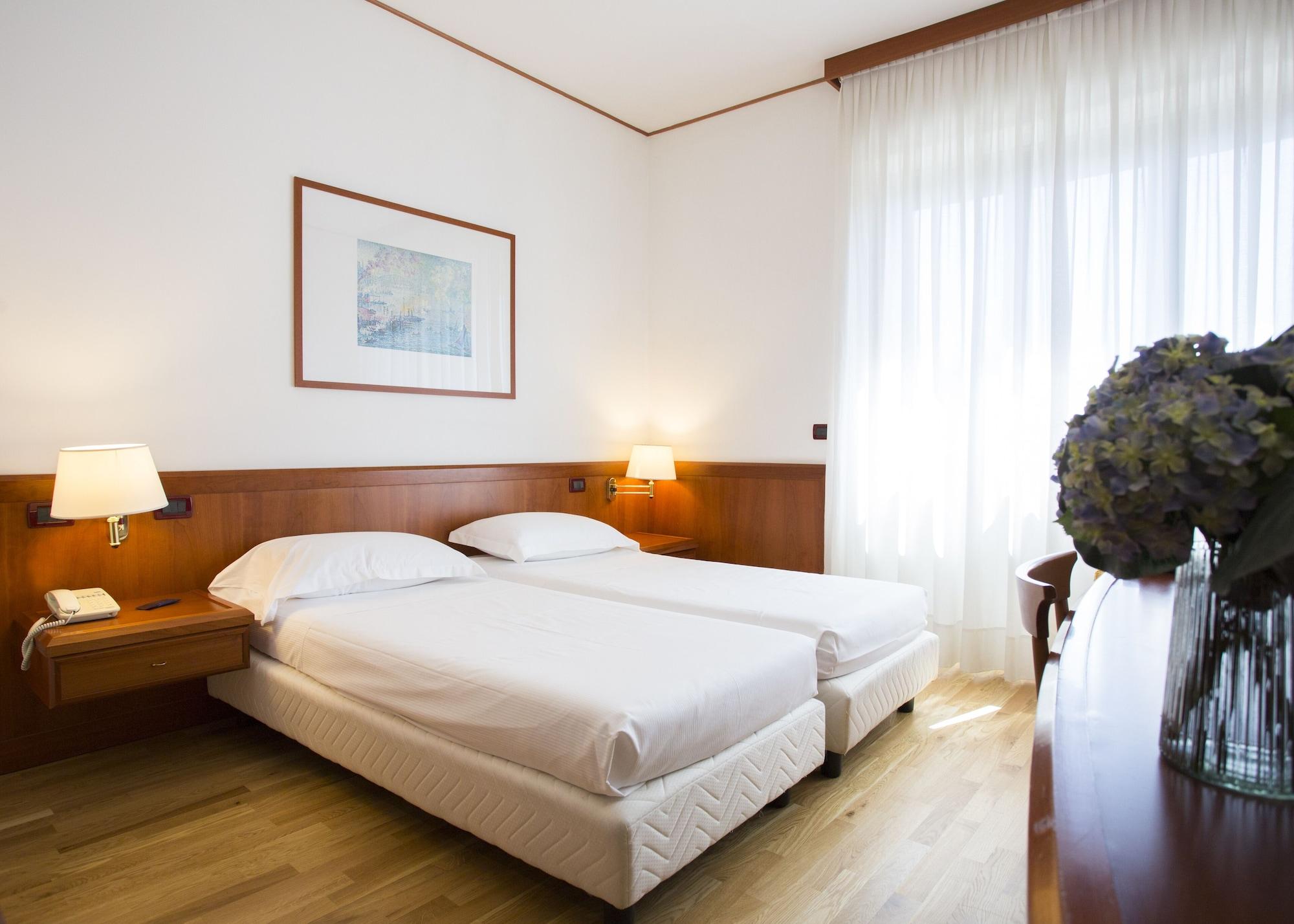 Europa 4* Rende