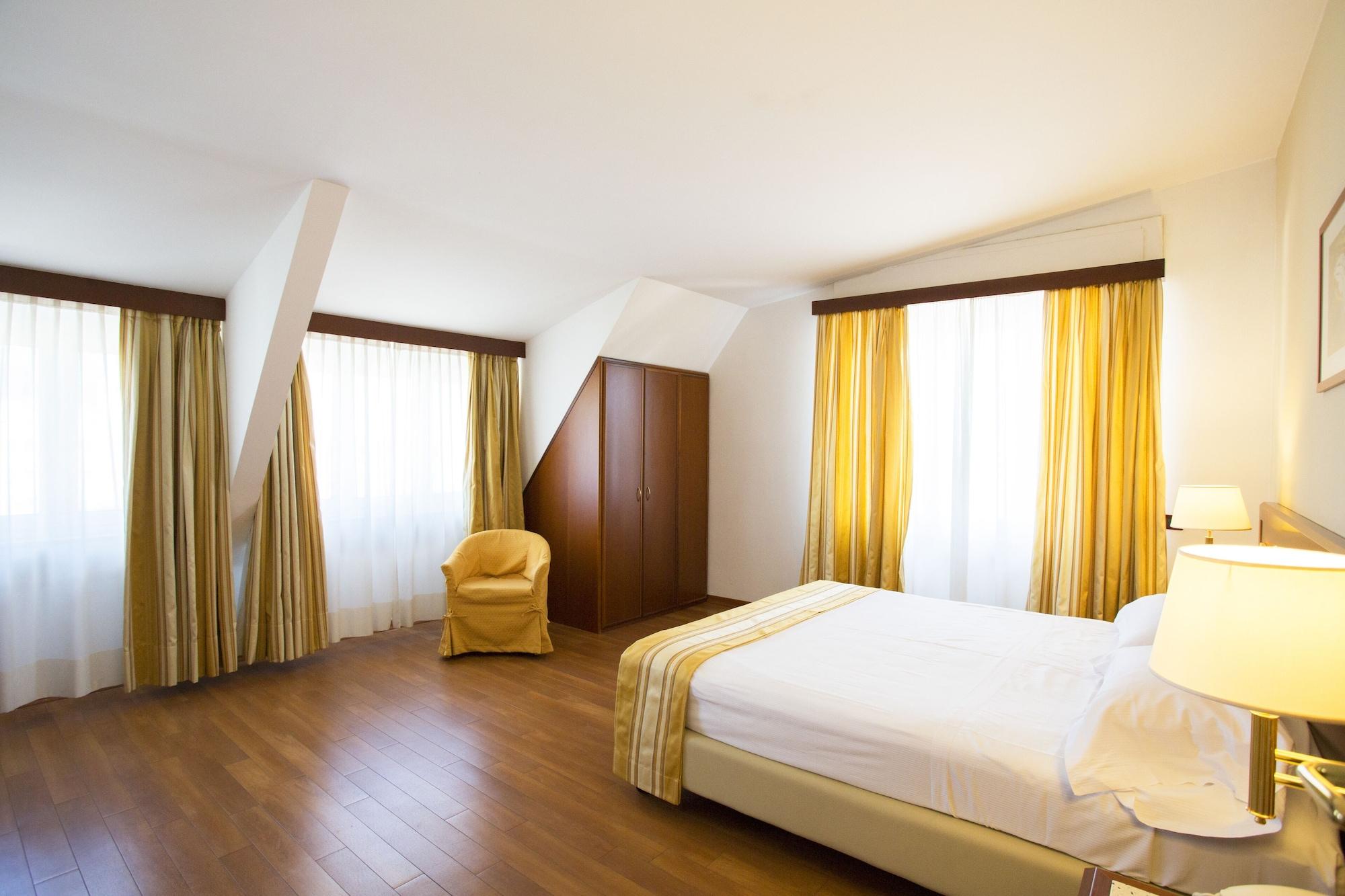 Hotel Europa 4*