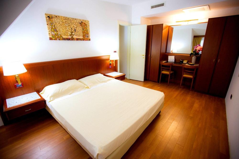 Hotel Europa 4*